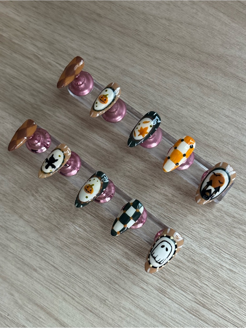 Halloween Nail Art press on Set. Vintage Halloween nail art